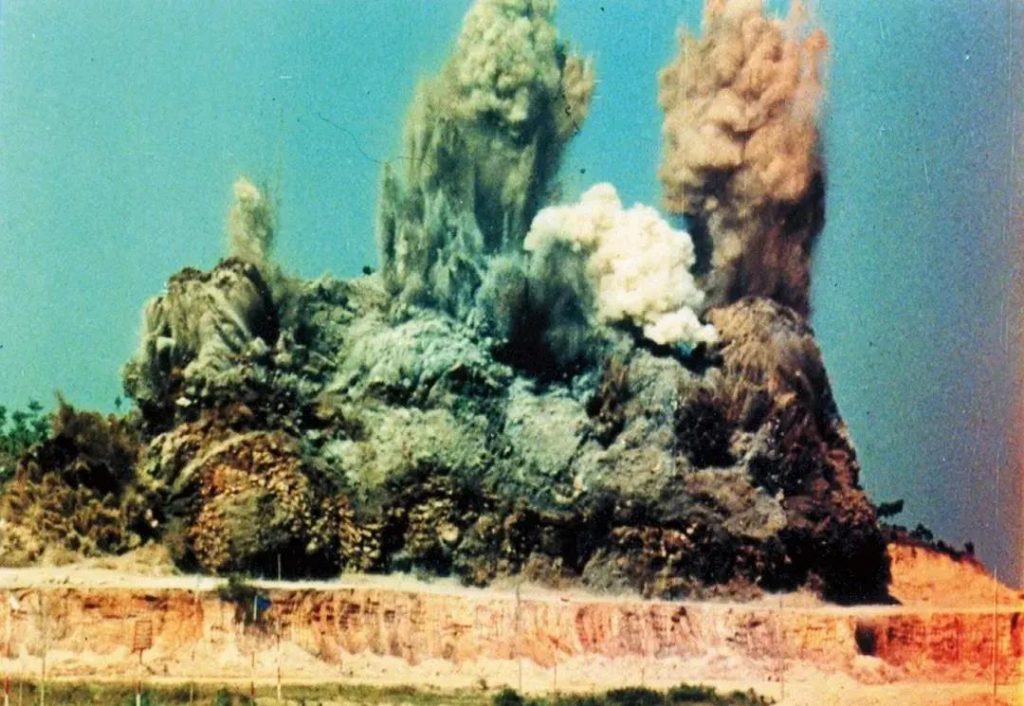 巖星之聲 | 探訪深圳第一家企業(yè)博物館，風雷激蕩，歷久彌新插圖